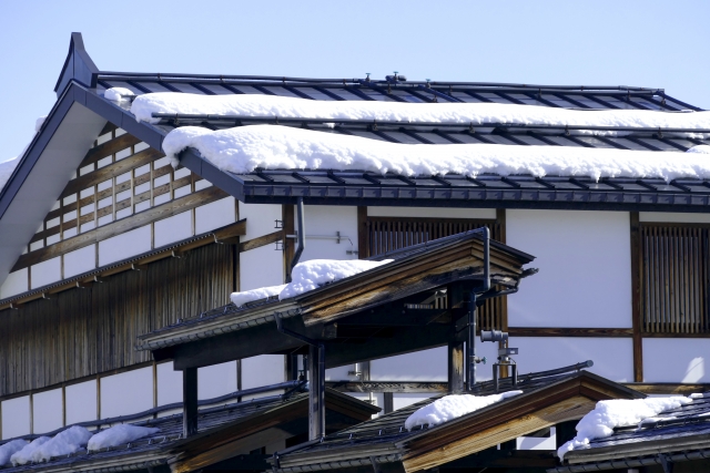 屋根の雪止めは後付け可能！