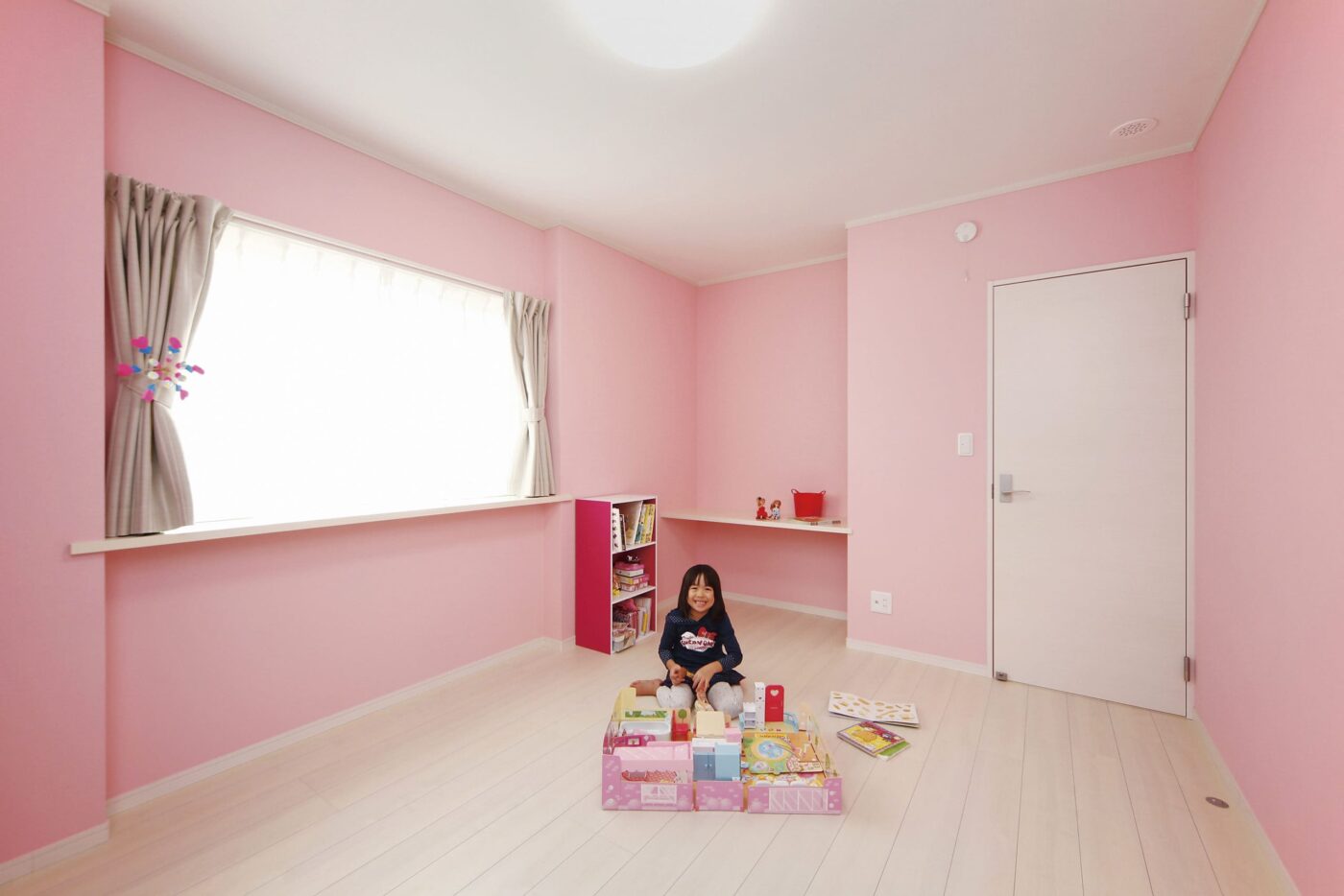ピンクのカワイイ子供部屋□豊かな開放感に家族6人がのびのび二世帯 