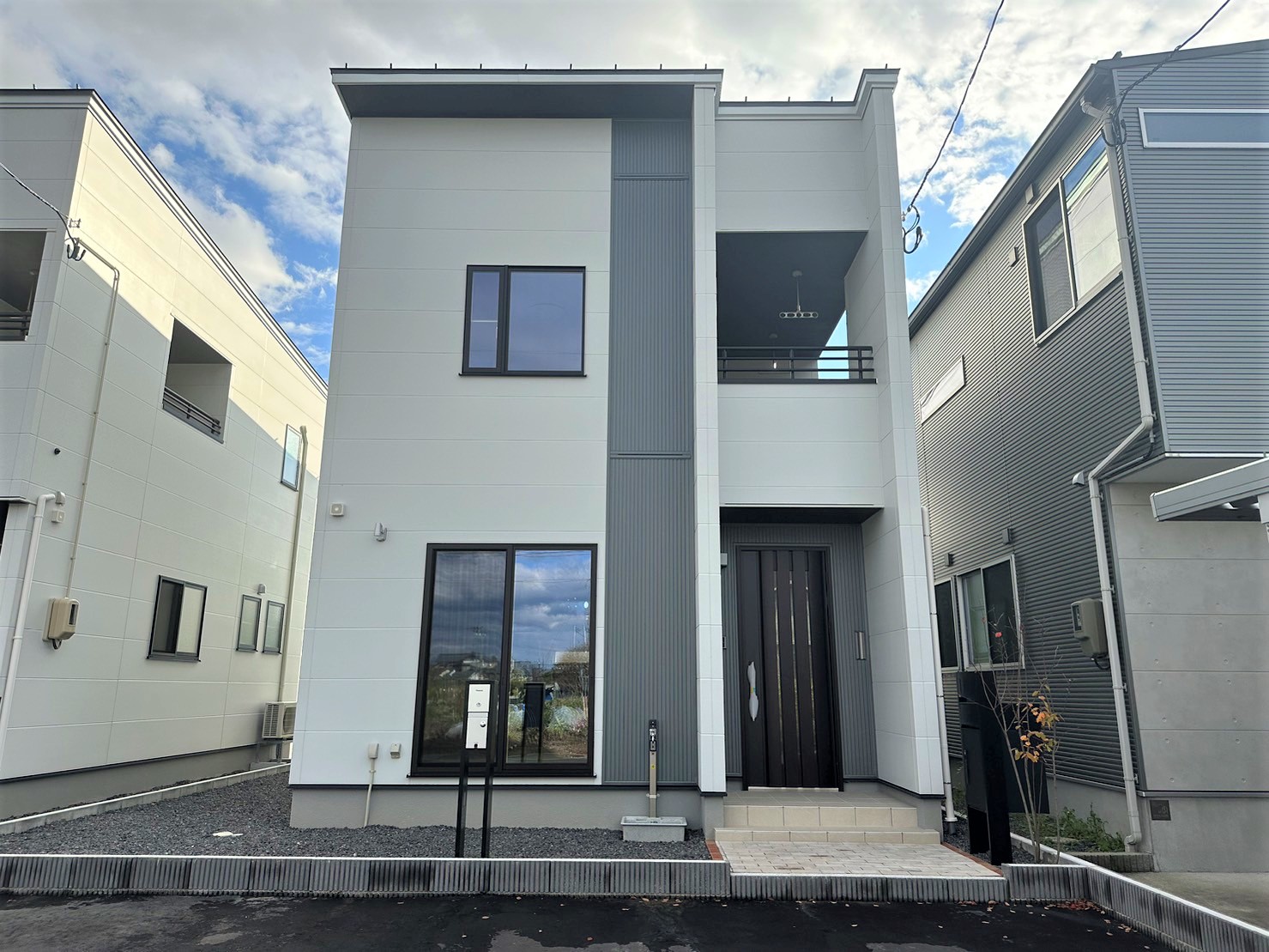 【合計159万円プライスダウン！】北区美里2丁目A棟 / 豊栄駅まで車で6分！小・中学校まで徒歩約５分以内の4LDKのイメージ画像