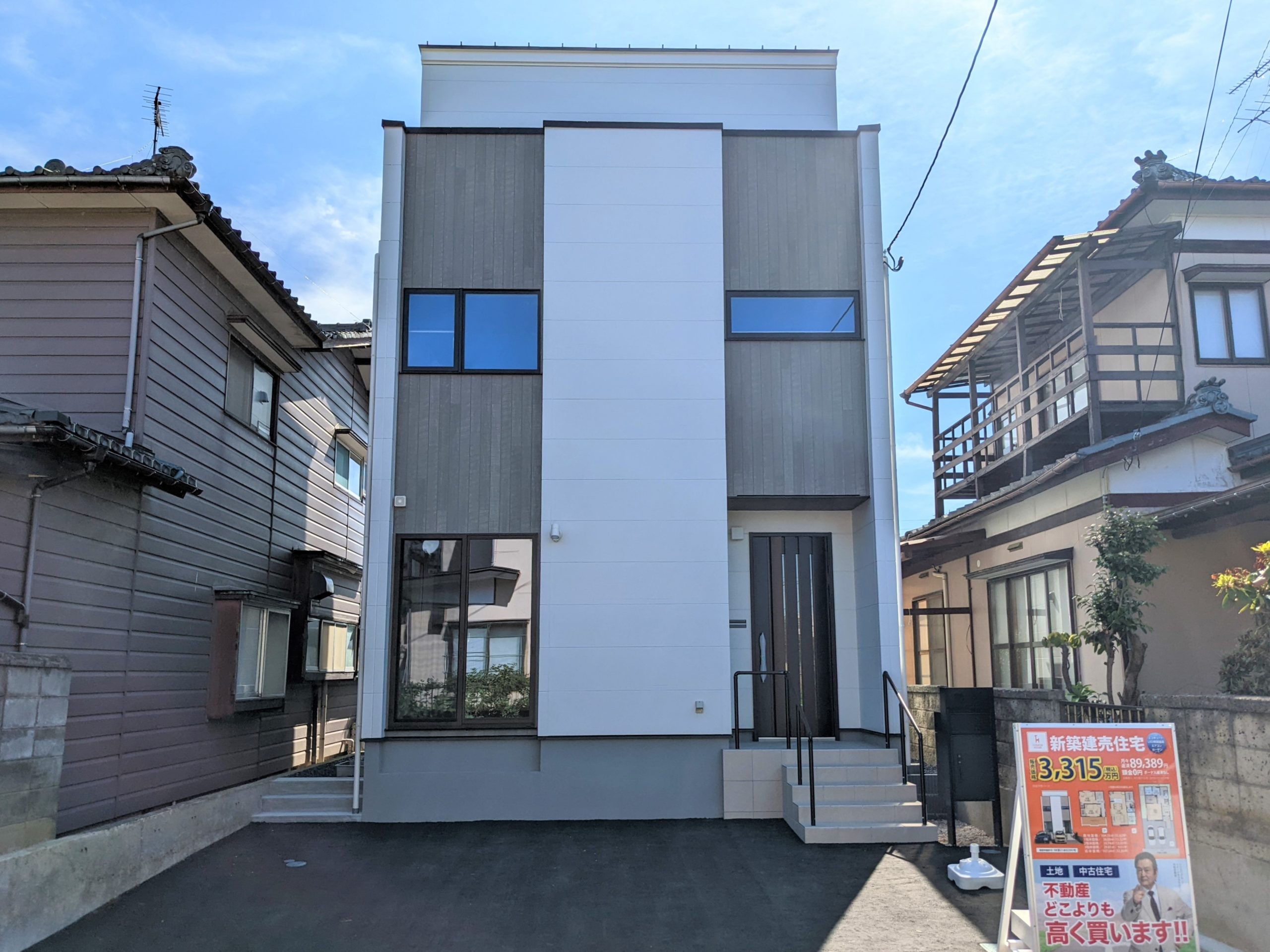 【合計217万円プライスダウン！】中央区山二ツ / 姥ヶ山ICまで車で4分！見晴らし良好★3階建ての新築住宅♪のイメージ画像