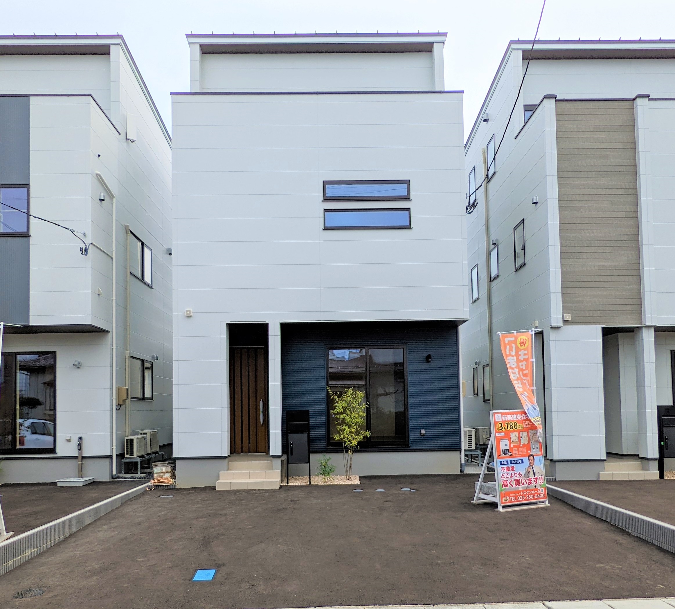 中央区鳥屋野Ｂ棟 / 女池ICまで車で2分！人気のエリアに建つ3階建ての住宅♪のイメージ画像