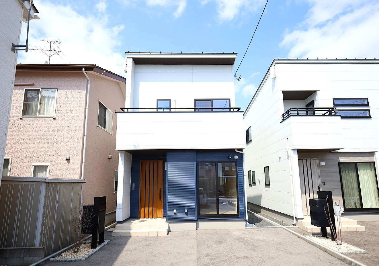 東区東中島3丁目A棟  /  東新潟駅まで徒歩約9分！駅近・広々LDKの住みやすい家のイメージ画像